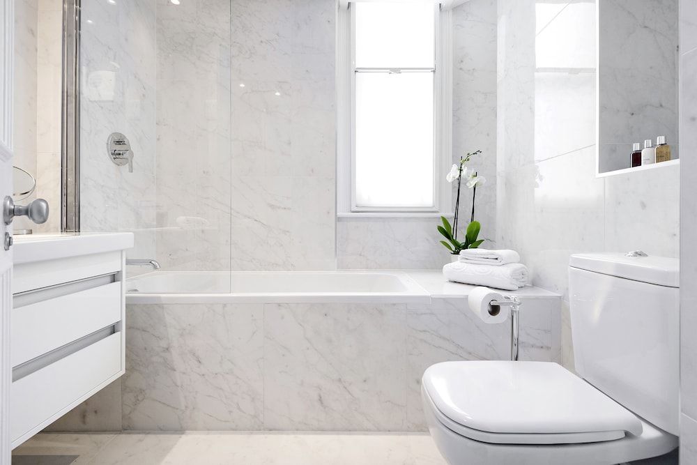 3 Sloane Gardens by UnderTheDoormat The King's Road Suite 9