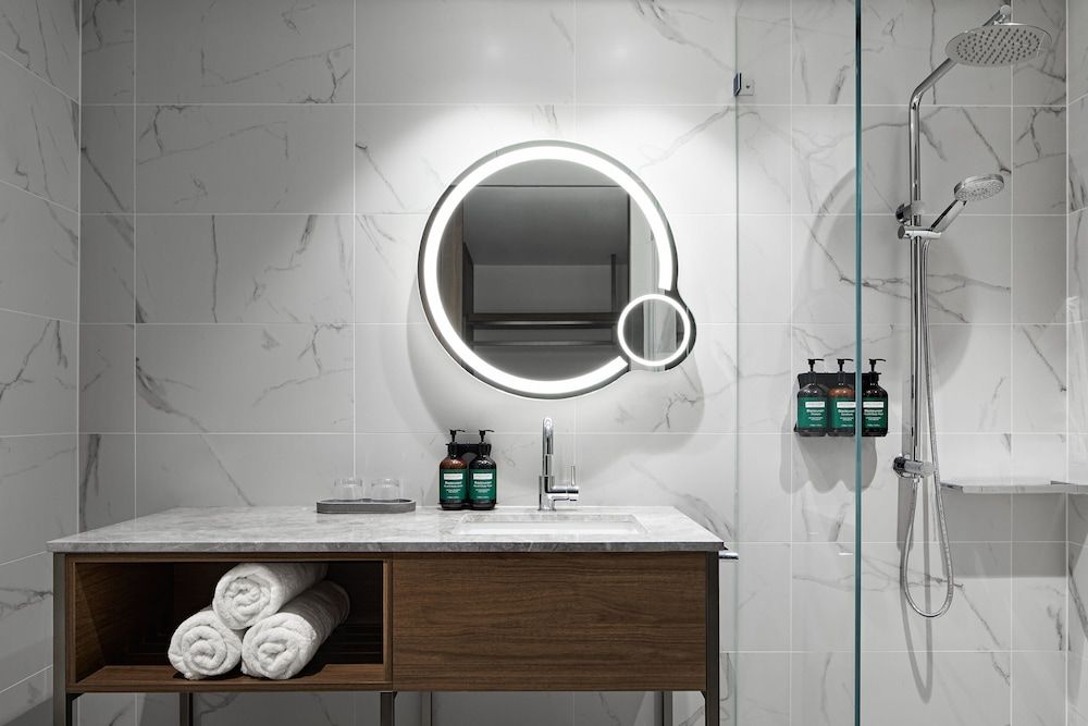 Crowne Plaza Sydney Darling Harbour by IHG Standard Room 5