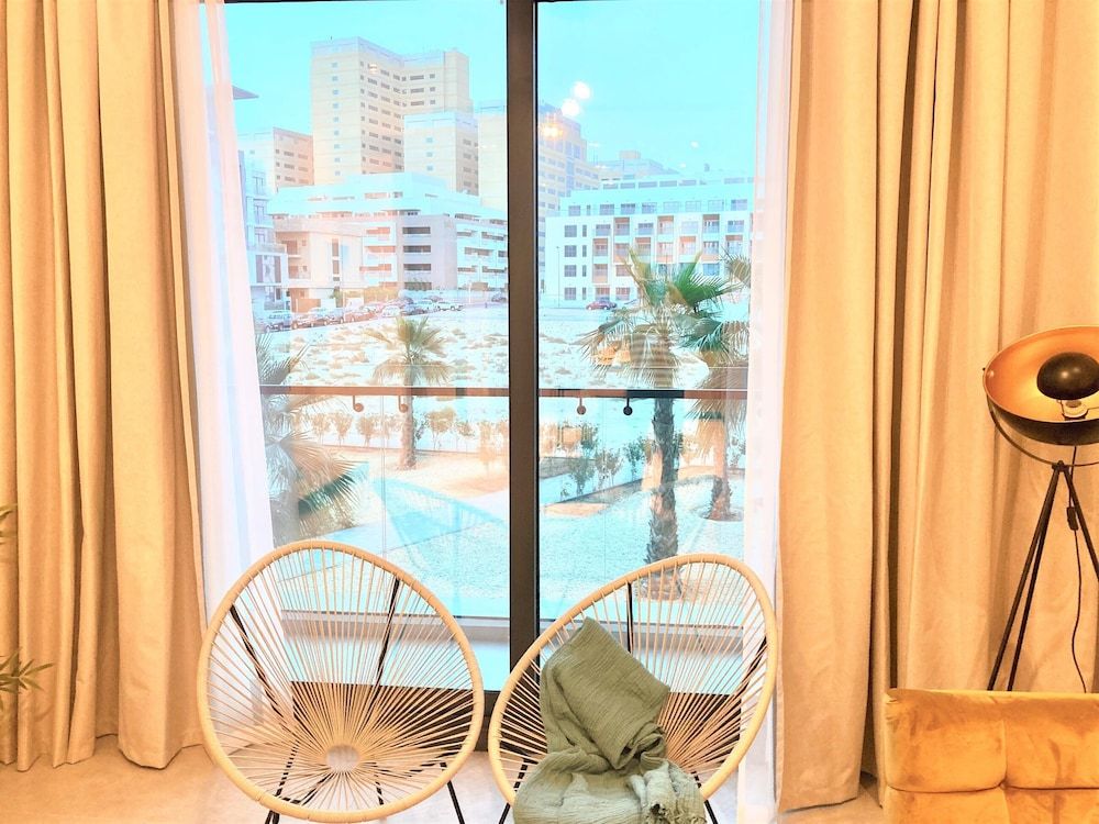 Ultimate Luxury Samana Signature Living Dubai Apartment (1 Bedroom) 2