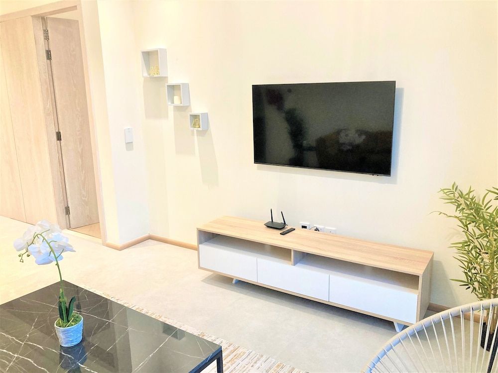 Ultimate Luxury Samana Signature Living Dubai Apartment (1 Bedroom) 9