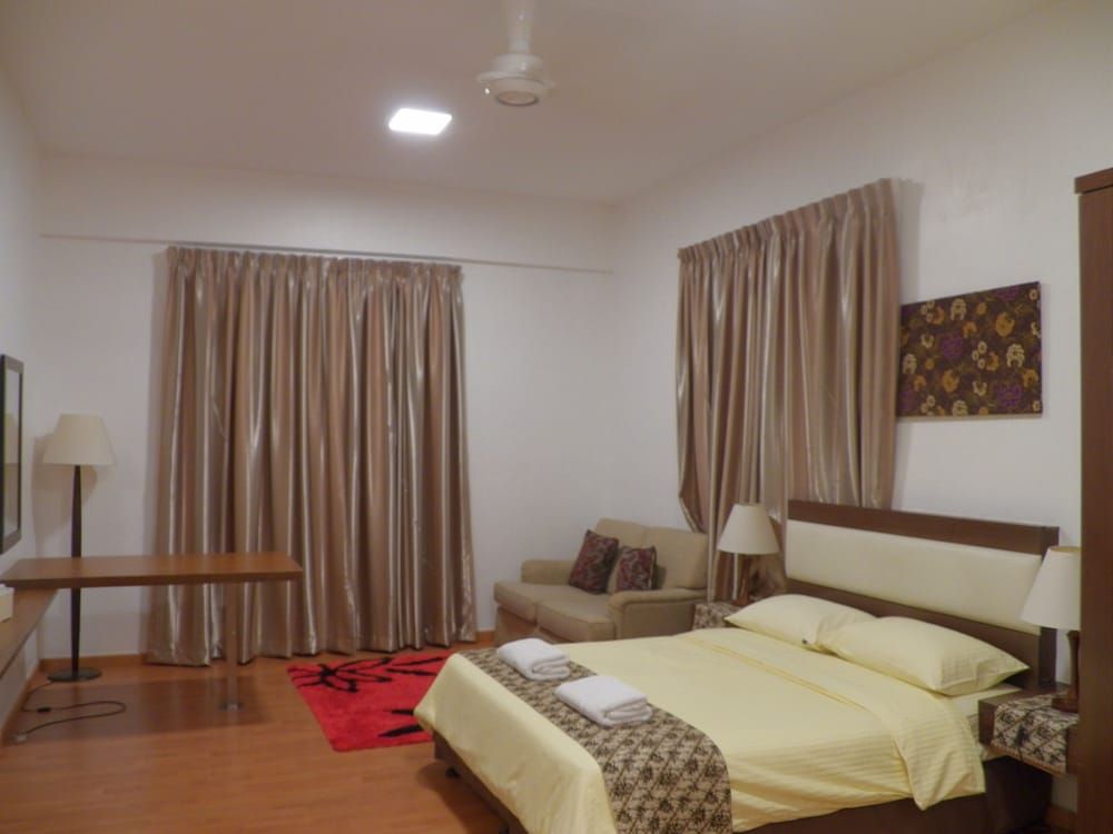 undefined Maytower Apartment 3