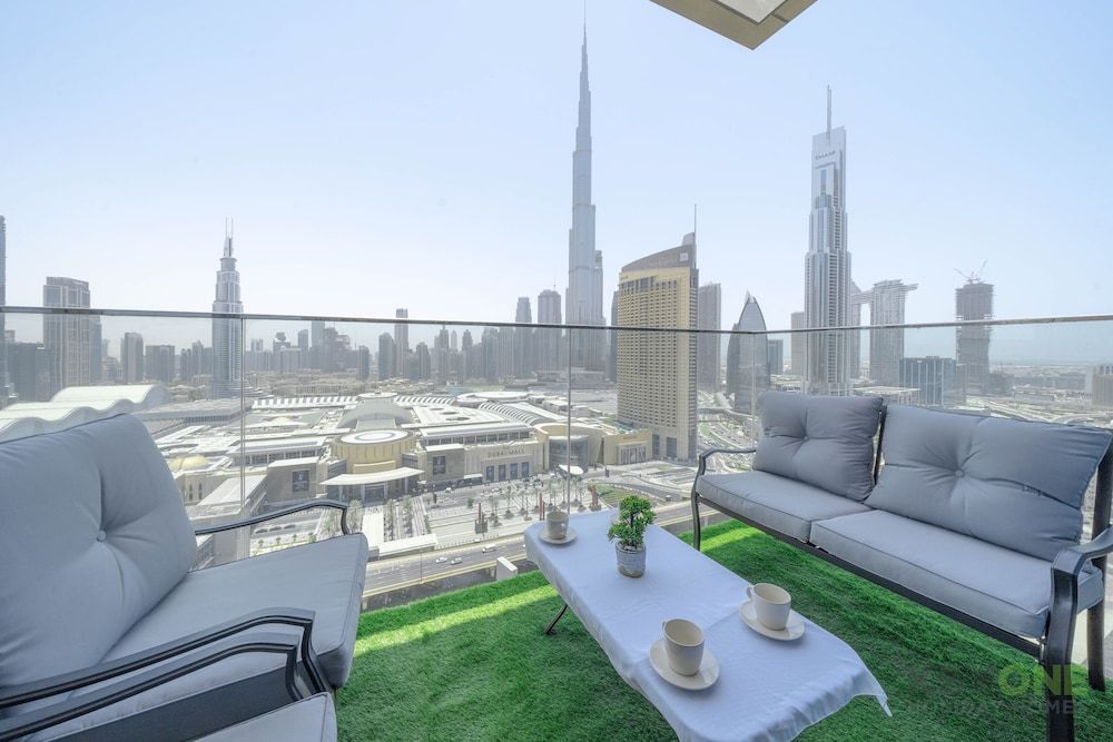 KOHH – 3BR in Downtown Views Deluxe Apartment