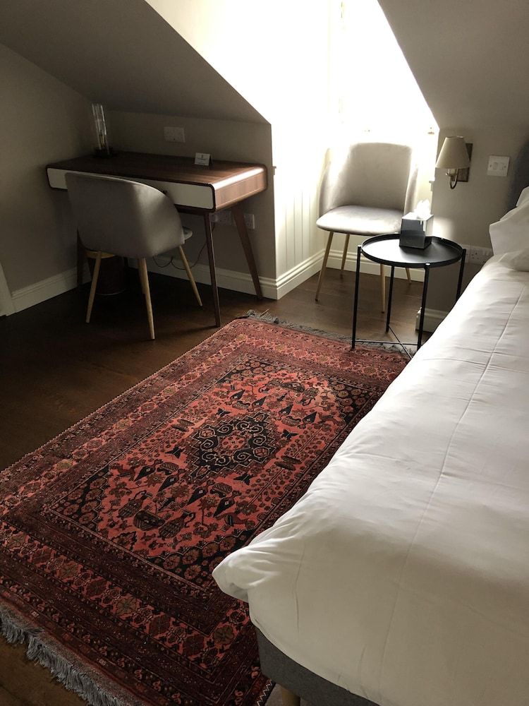 Sheridan Guest House Deluxe Double Room, Ensuite, City View (7) 9