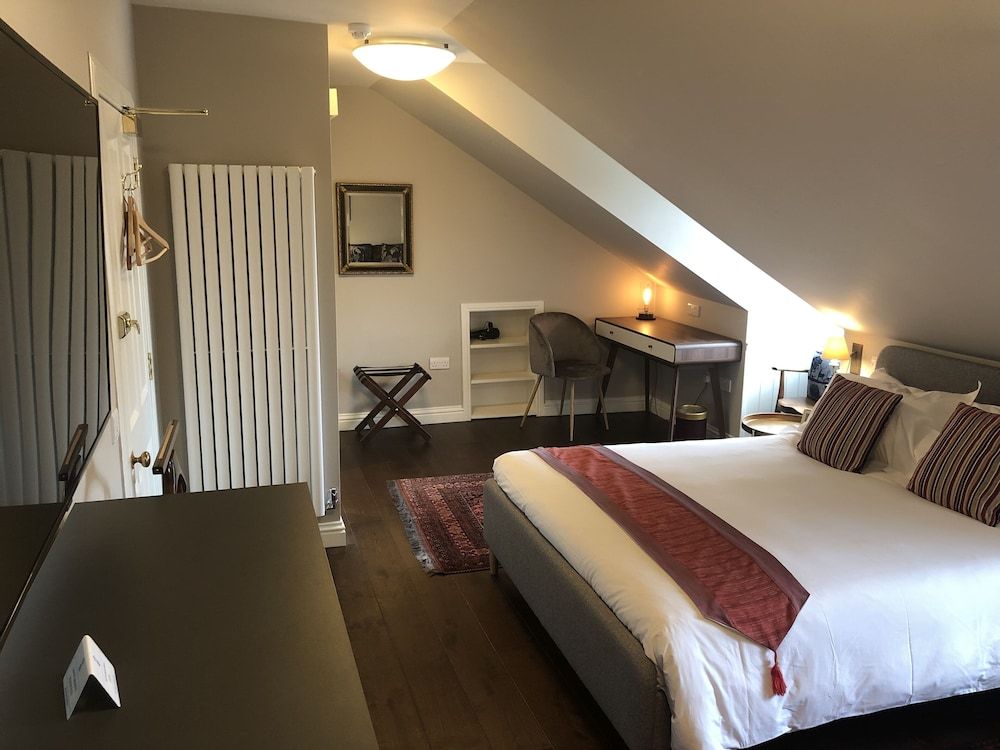 Sheridan Guest House Deluxe Double Room, Ensuite, City View (7) 2