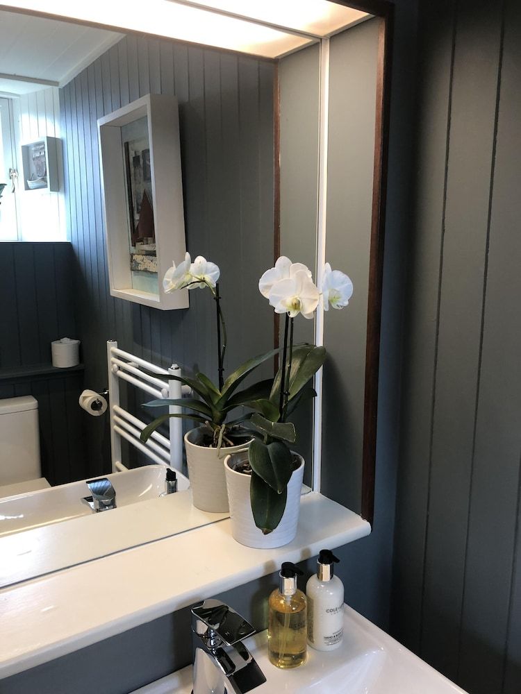 Sheridan Guest House Deluxe Double Room, Ensuite, City View (7) 19