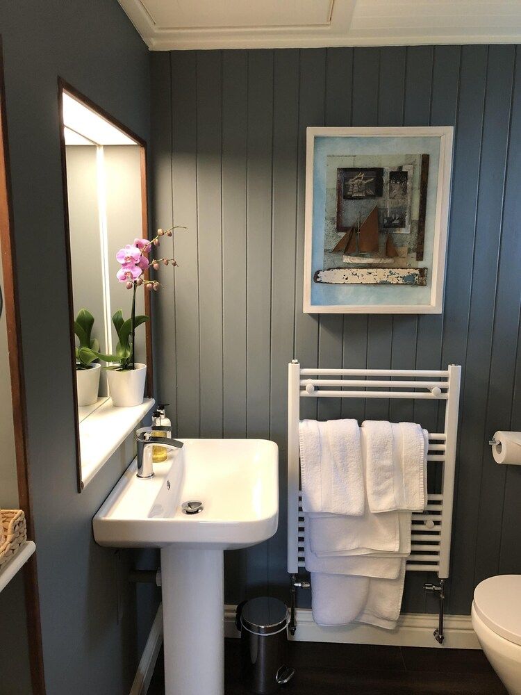 Sheridan Guest House Deluxe Double Room, Ensuite, City View (7) 16