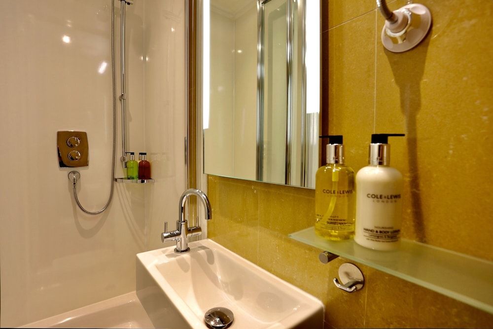 Sheridan Guest House Superior Double Room, Ensuite (6) 3