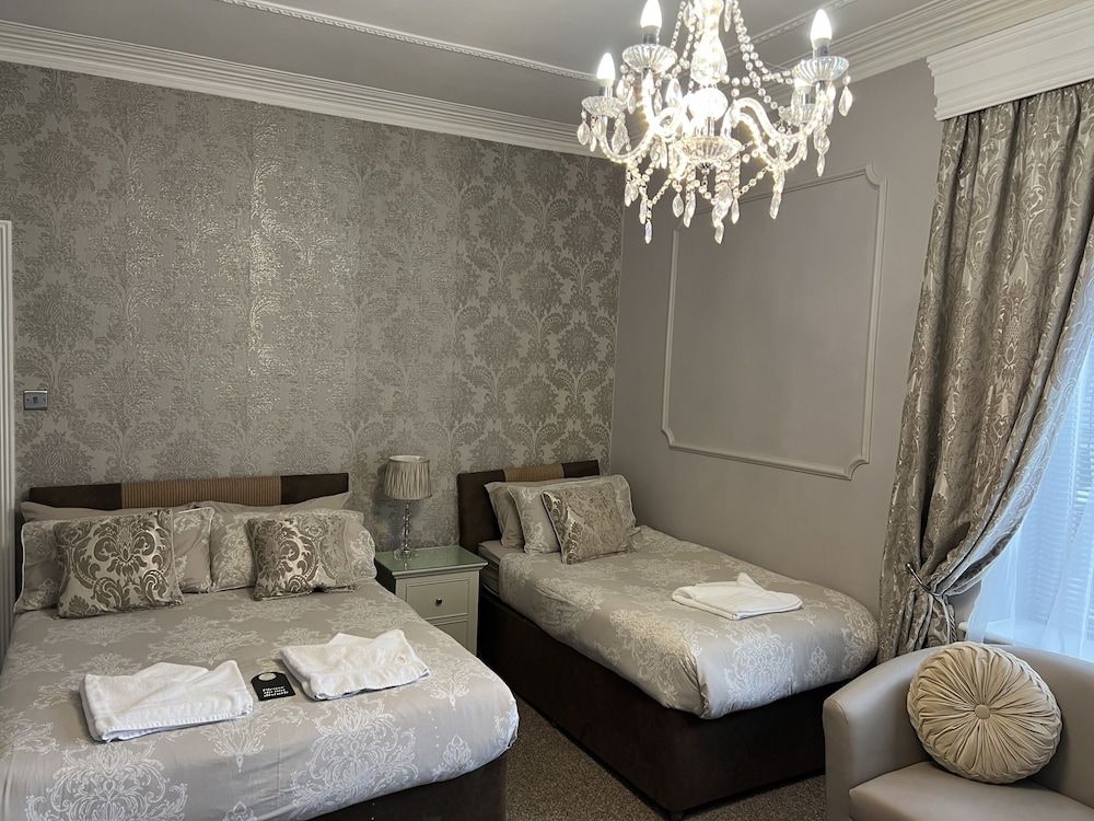 Tanes Hotel Standard Suite, Ensuite (3 People) 5