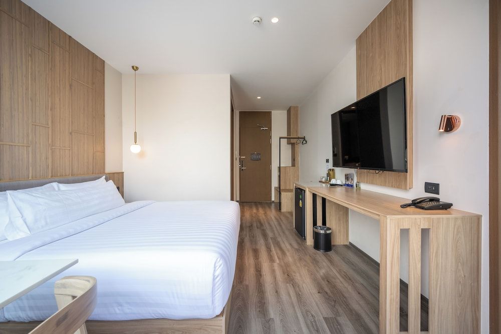 Deluxe Room, Connecting Rooms, Pool View