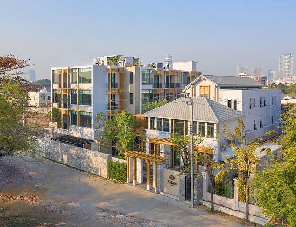 undefined Shan Villas Sukhumvit 8