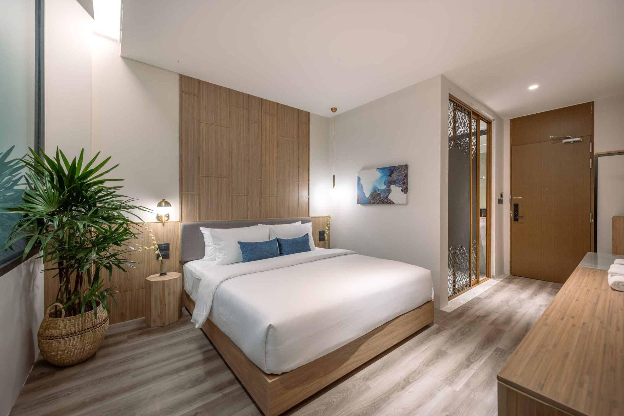 Shan Villas Sukhumvit Deluxe Balcony City View