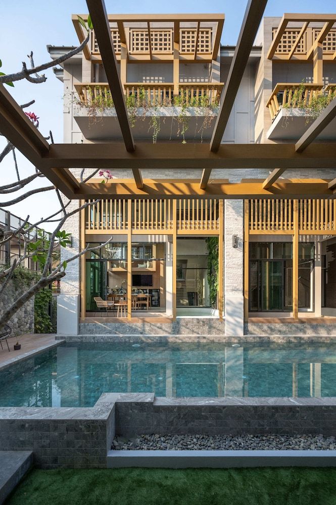 undefined Shan Villas Sukhumvit 8