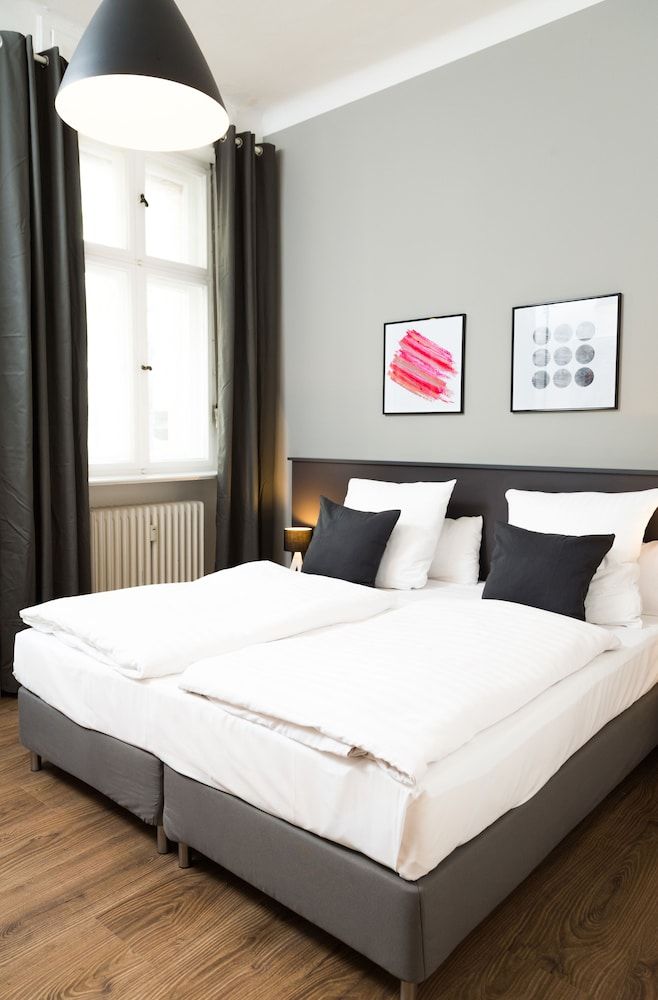 undefined BENSIMON apartments Charlottenburg 6