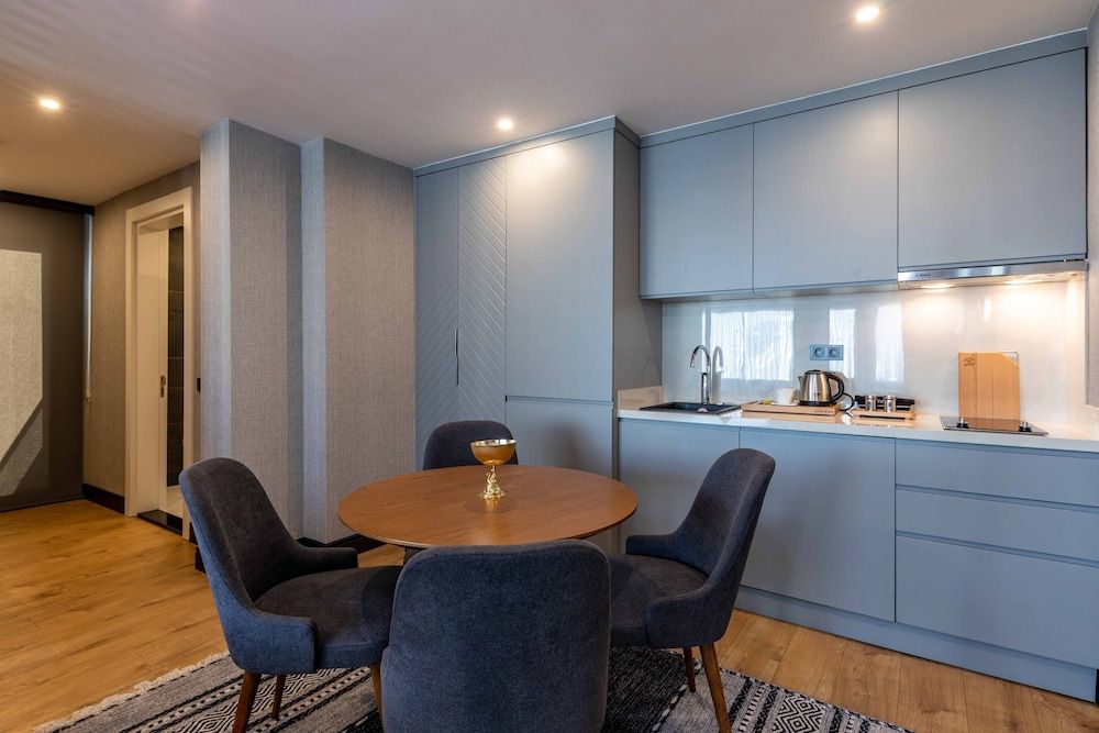 Sala Suites Panoramic Studio Suite, Terrace 9