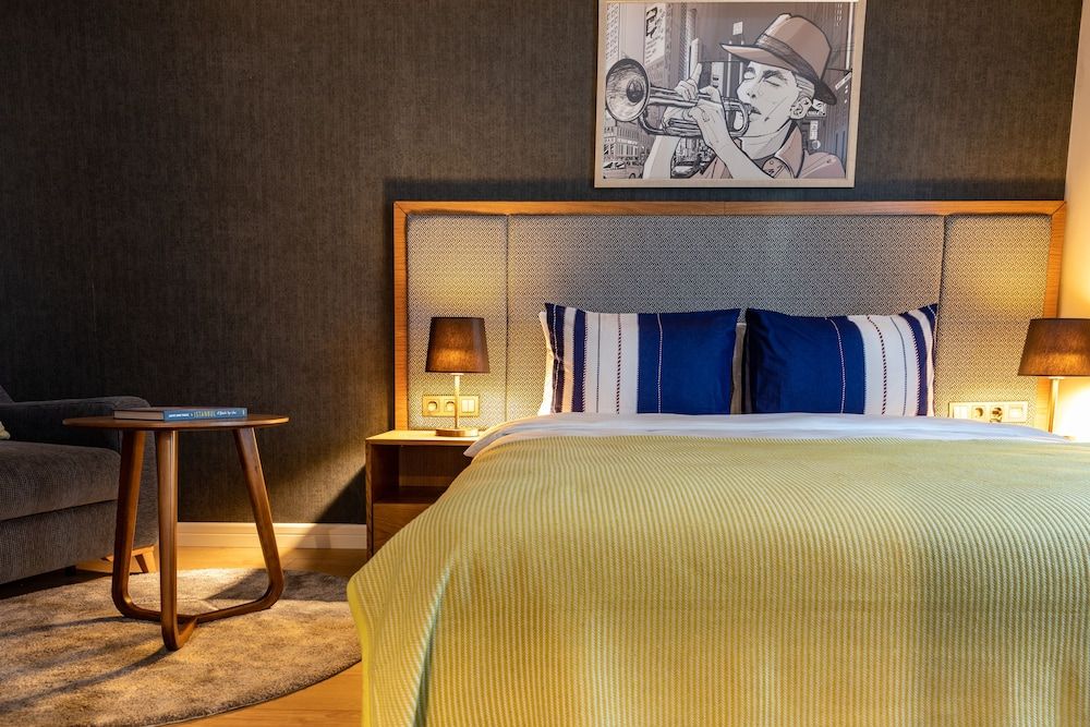 Sala Suites Deluxe Suite 3