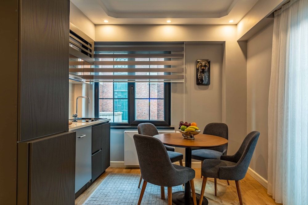 Sala Suites Deluxe Suite 7