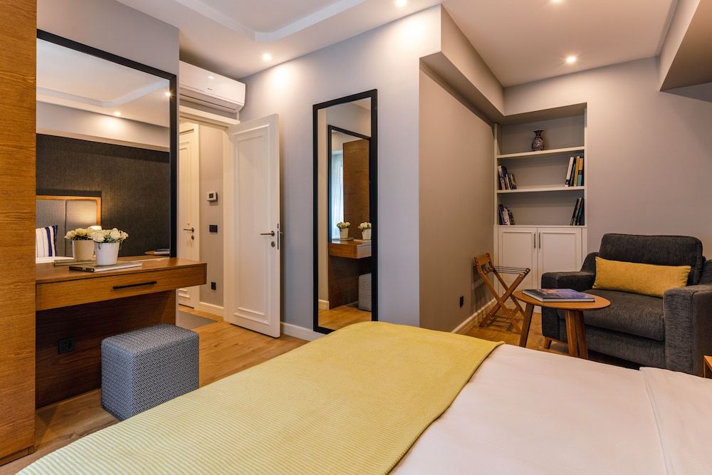 Sala Suites Deluxe Suite 6