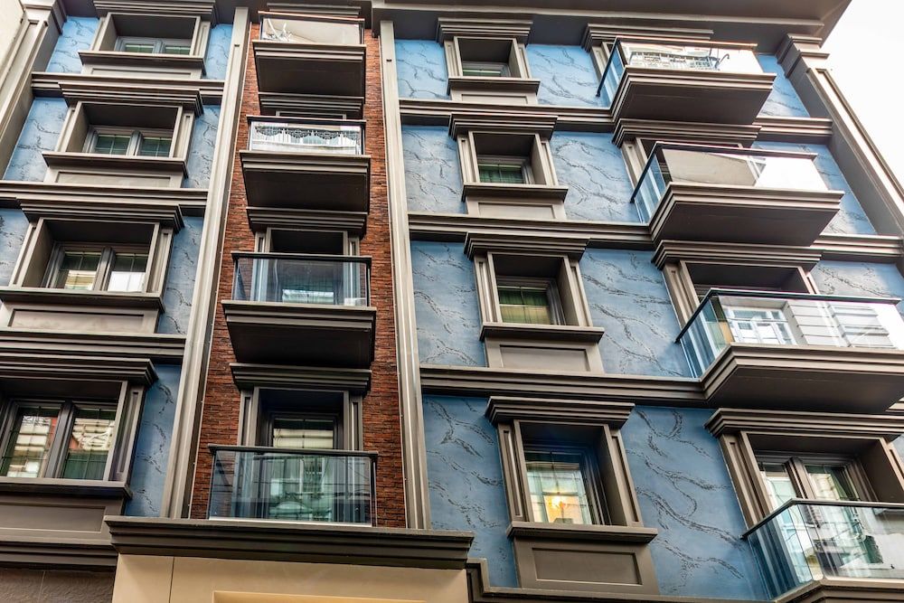 undefined Sala Suites 7