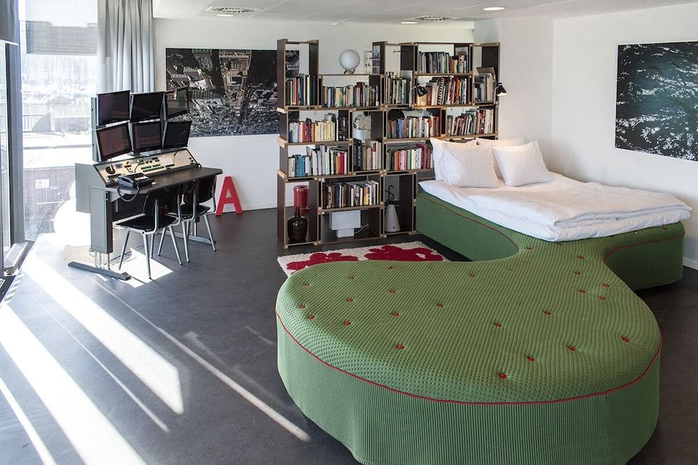 undefined SWEETS - Sluis Haveneiland 10