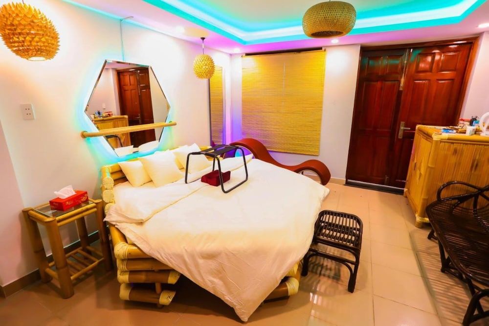 undefined Long Den Do Hotel 6