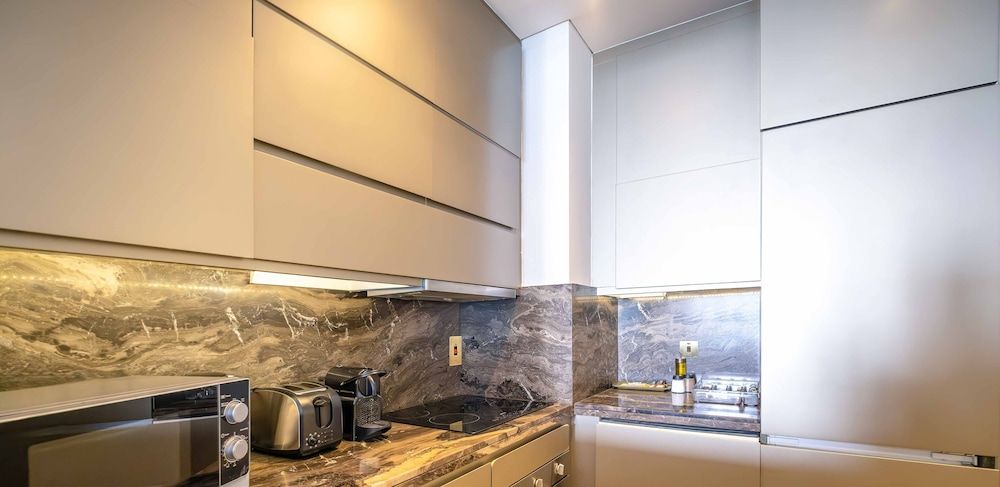 LUX - Lavish Suite Palm Jumeirah view 3 Deluxe Apartment 3