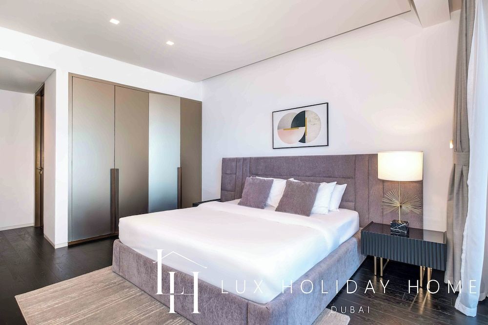 LUX - Lavish Suite Palm Jumeirah view 3 Deluxe Apartment 2