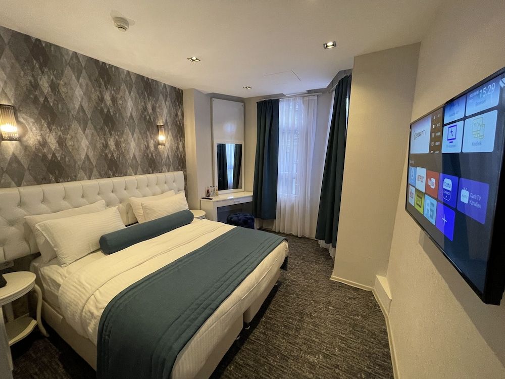 undefined Weingart Seaside Hotel 4