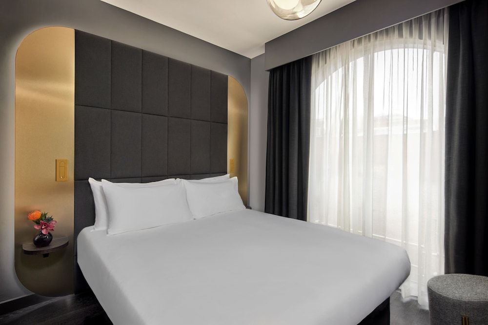 AMANO Covent Garden Economy Room 3