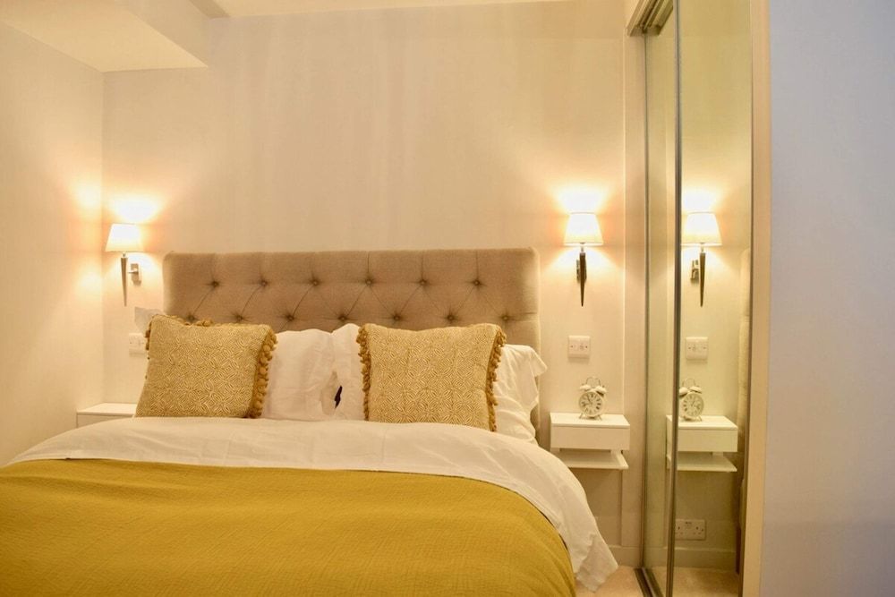 undefined Stylish, Luxury Near Shoreditch High Street 10