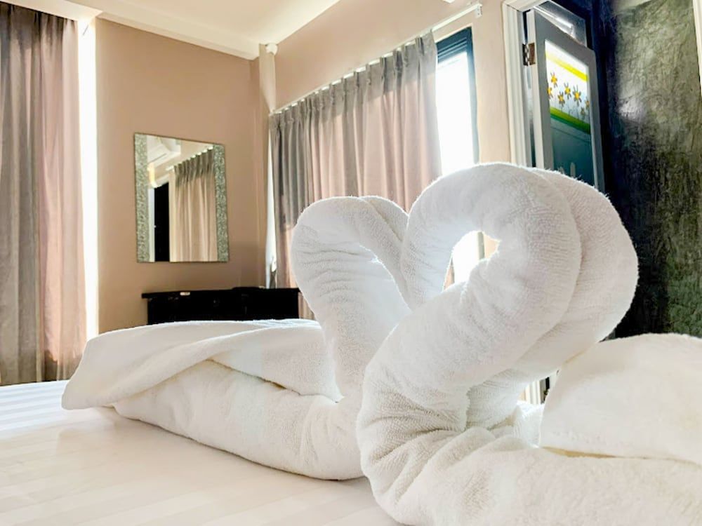 Delighted Bangkok Hotel Superior Romance 5