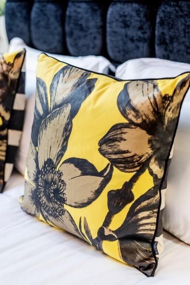 Moments Superior House 13