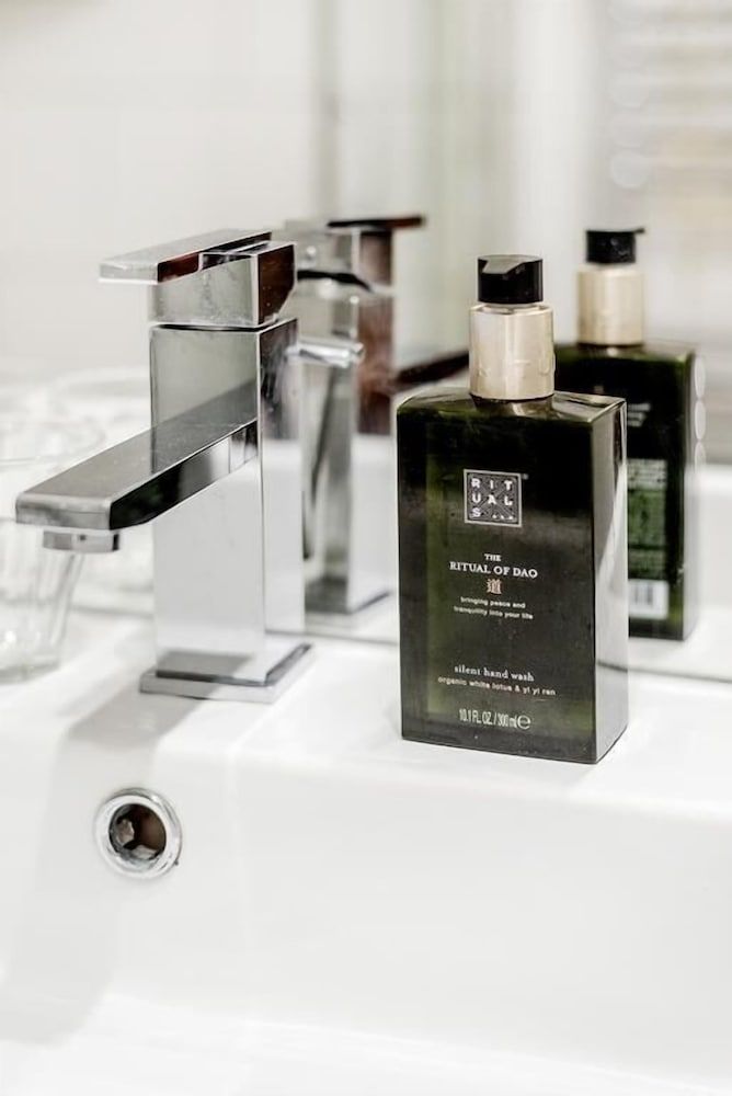 Moments Superior House 36