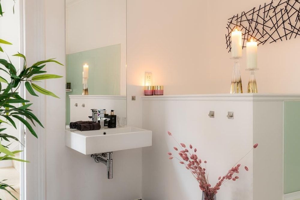 Moments Superior House 35