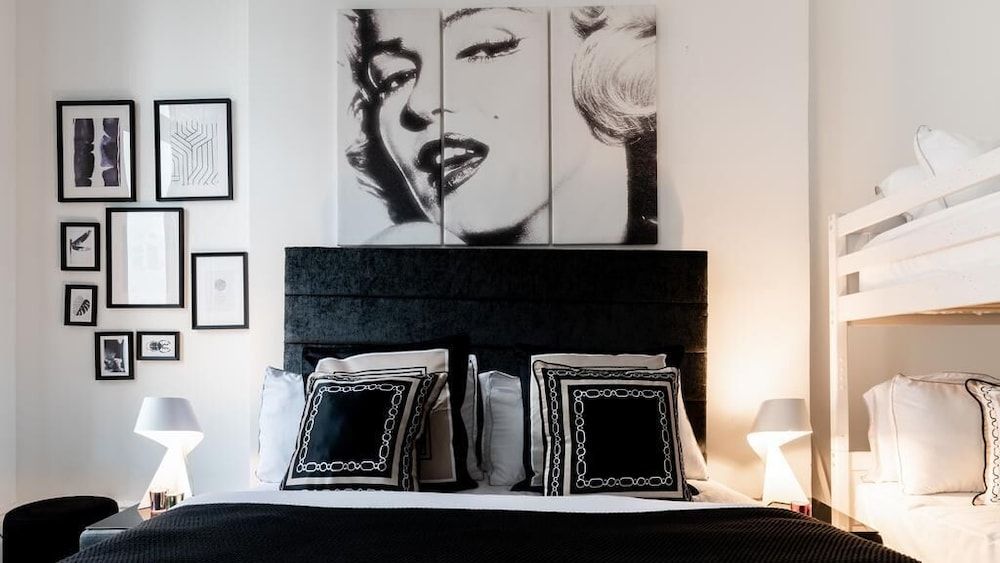 Moments Superior House 16