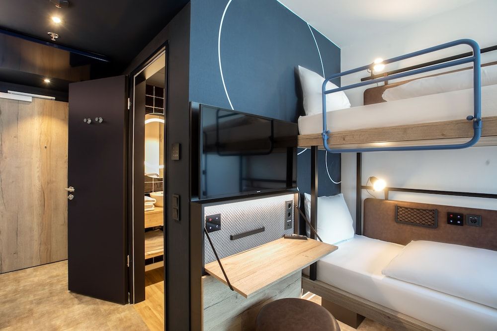 undefined H2 Hotel Budapest 7