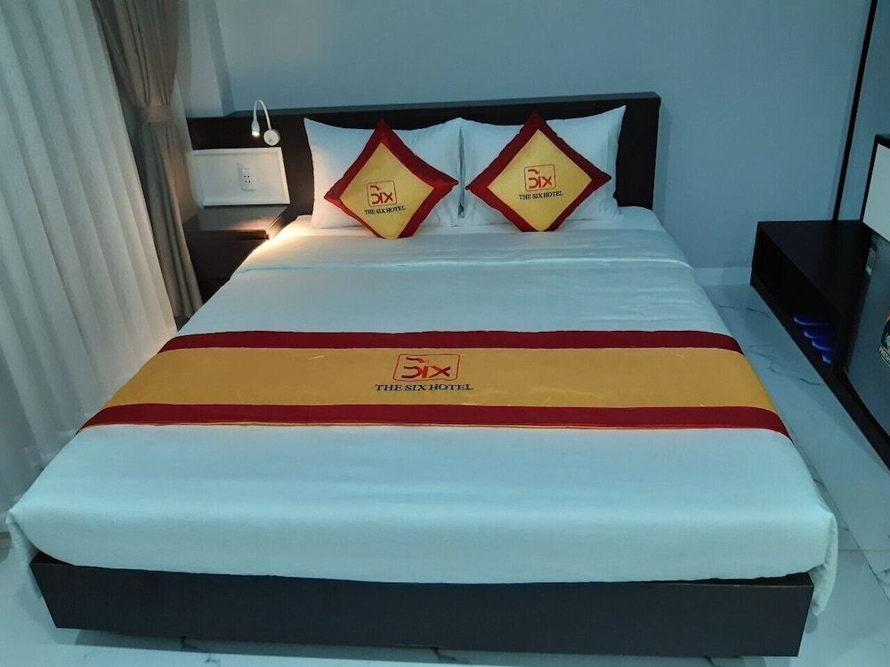 The Six Hotel Deluxe Double Room 6