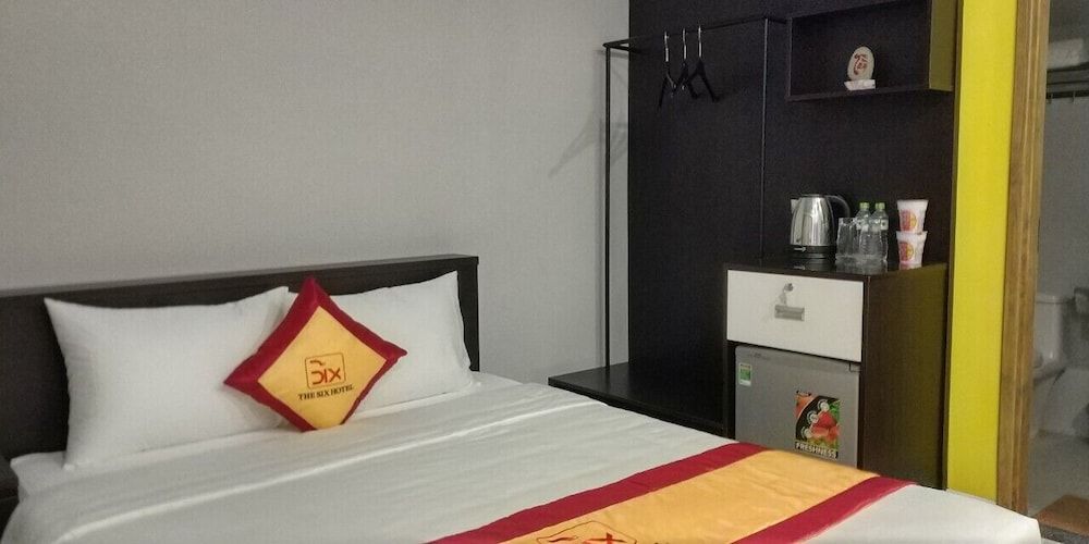 The Six Hotel Deluxe Double Room 7