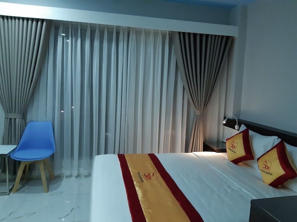 undefined The Six Hotel 8