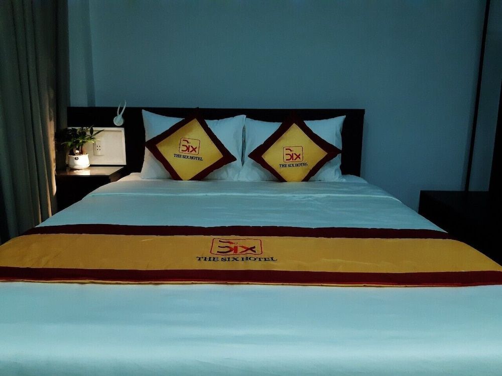 undefined The Six Hotel 6