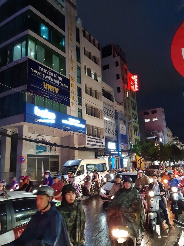 undefined The Six Hotel 3