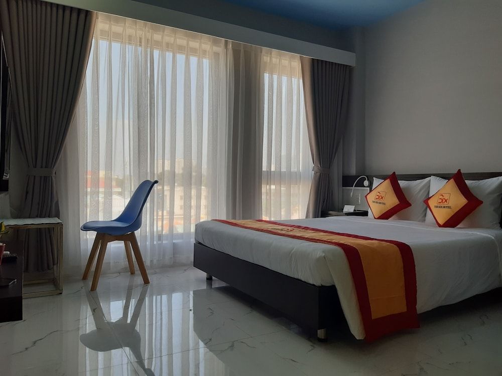 The Six Hotel Deluxe Double Room 9