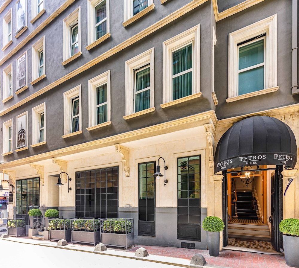 undefined Petros Hotel 6