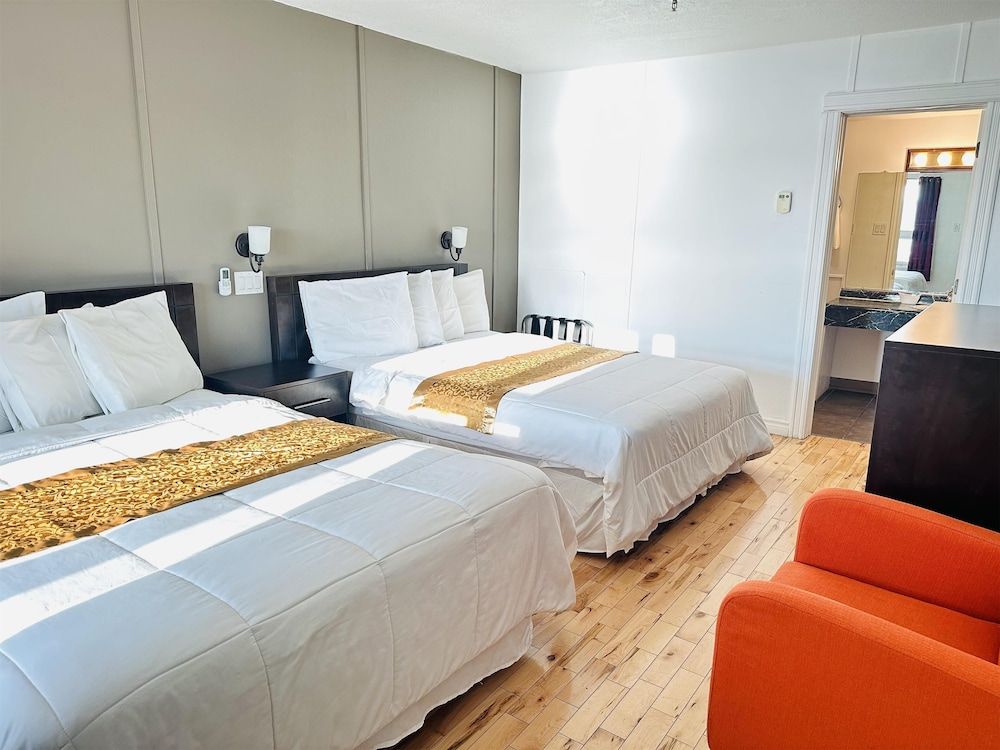 Standard Room, 2 Queen Beds, Non Smoking (Larger Room;with Sofabed)