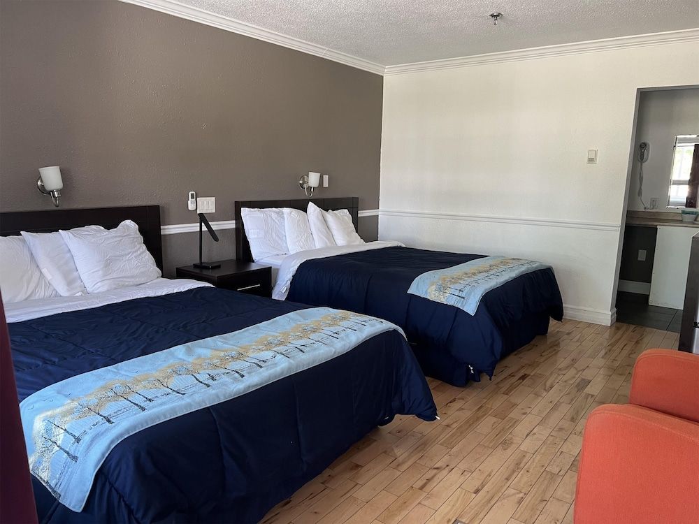 Standard Room, 2 Queen Beds, Non Smoking, Sea View (Larger Room;with Sofabed)
