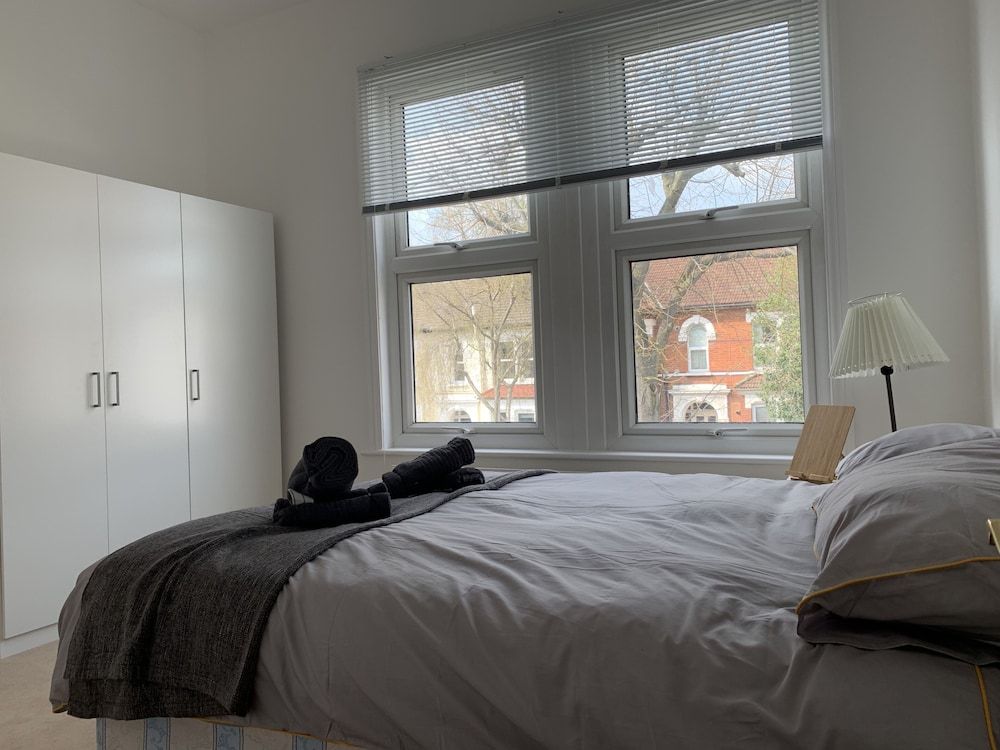 20 Forest Drive West Apartments Apartment, 1 Bedroom (Apt 4) 6