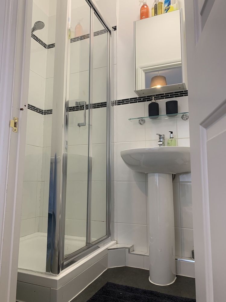 20 Forest Drive West Apartments Apartment, 1 Bedroom (Apt 4) 4