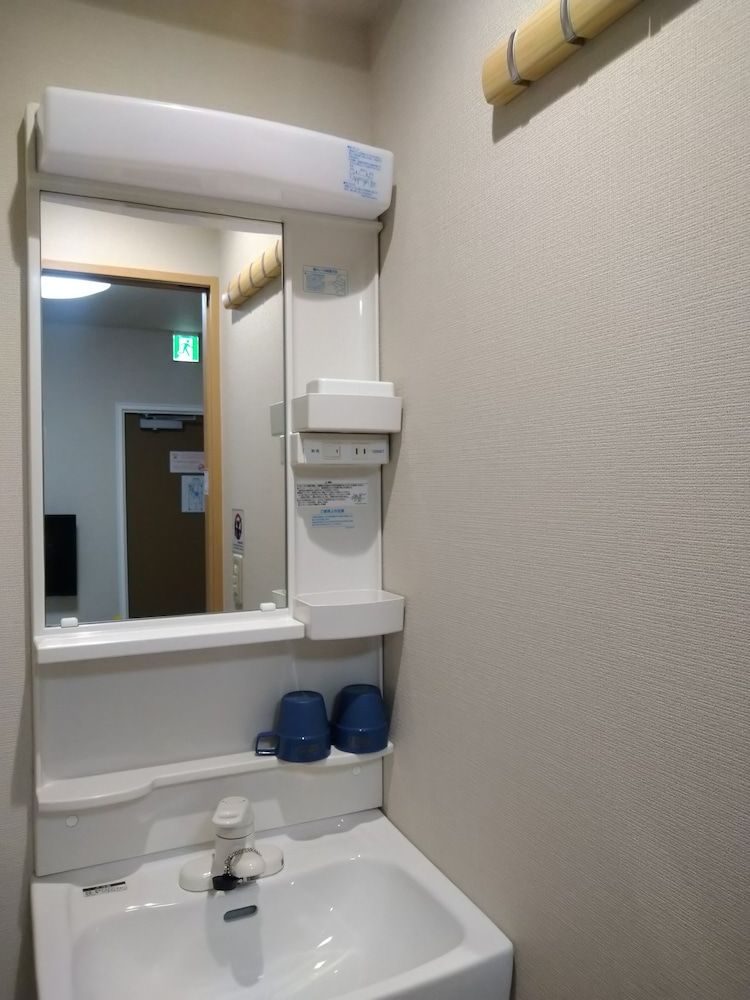 undefined Issyuku Higashiueno Hotel 8