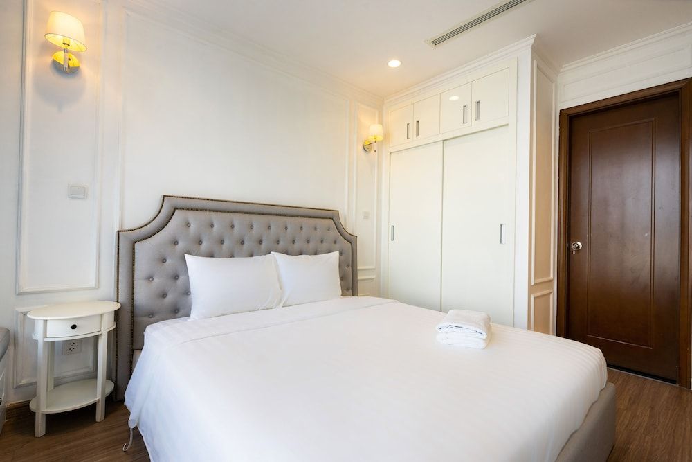 Sens House Saigon – Serviced Apartments in Vinhomes Central Park Premium Apartment, 3 Bedrooms, Balcony, City View (Sens House) 2