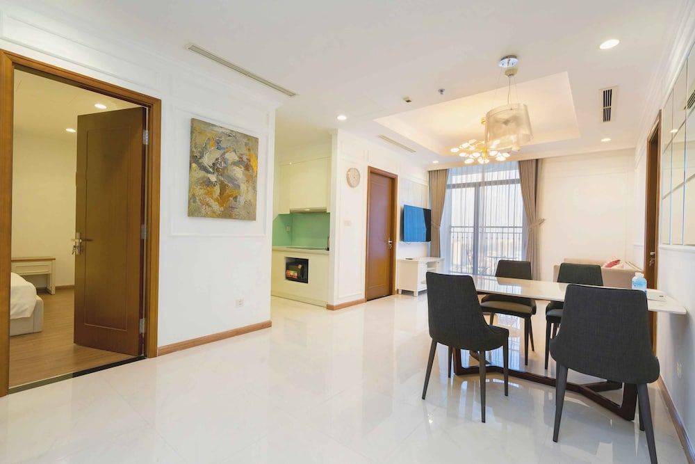 Sens House Saigon – Serviced Apartments in Vinhomes Central Park Premium Apartment, 3 Bedrooms, Balcony, City View (Sens House) 10