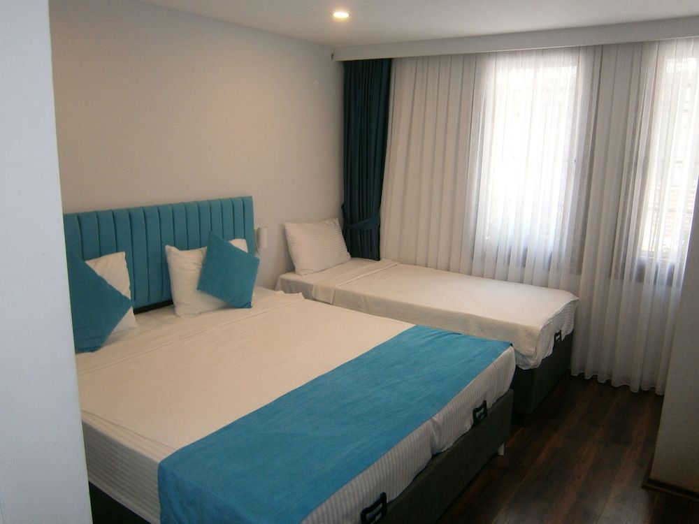 undefined Nos Hotel 4